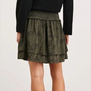 NEW $168 Rails Addison Mini Skirt Olive Pebble Print Small